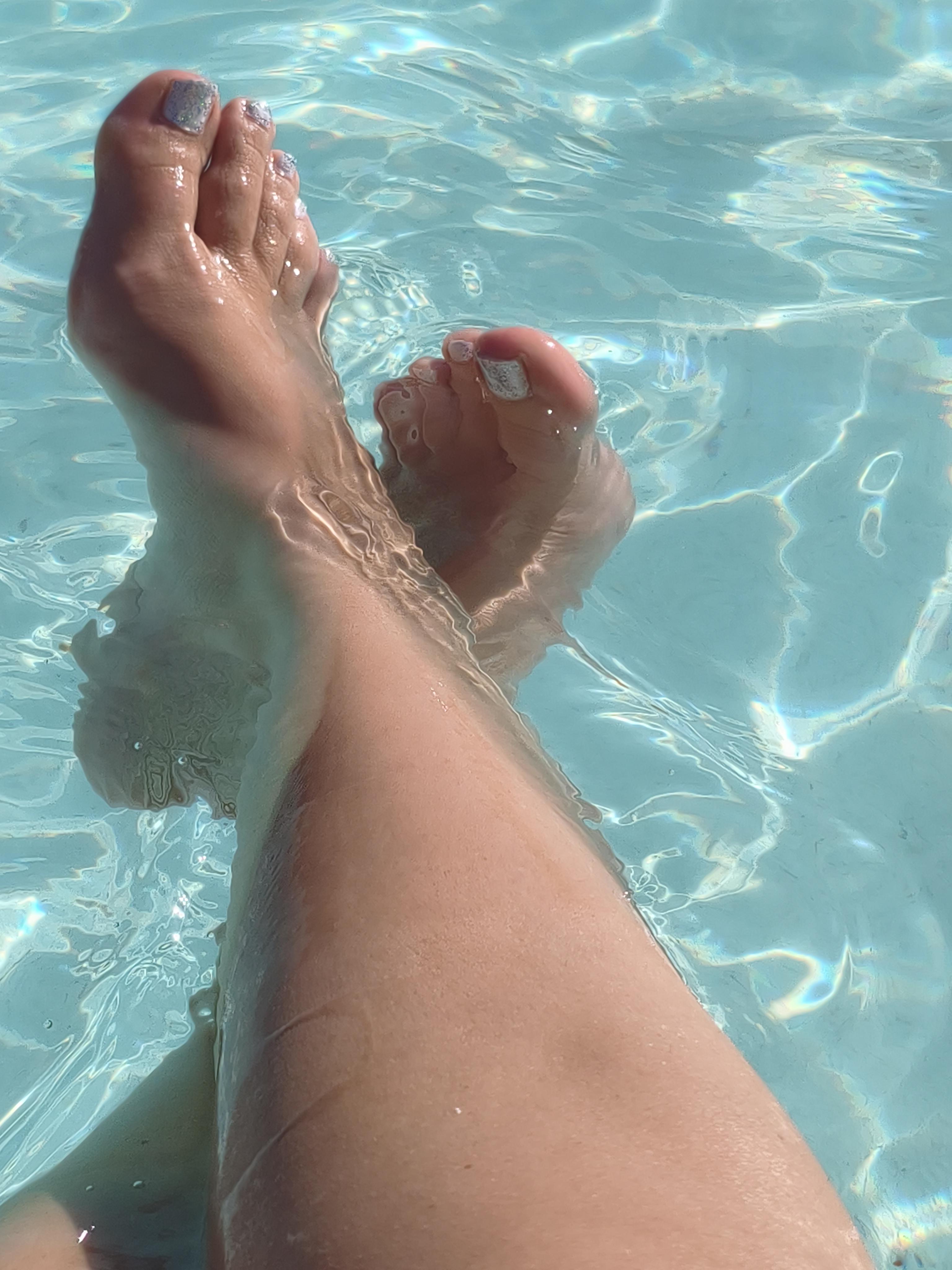 Would you join me? 💦