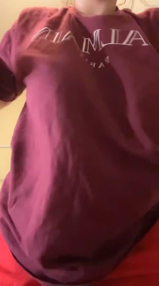Did the baggy T hide them well