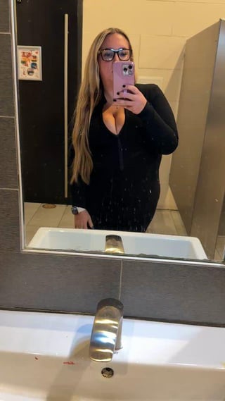 Oops, no panties!!