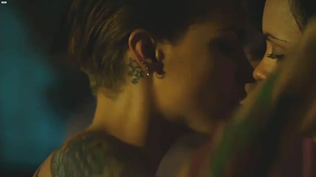 Christina Ricci & Ruby Rose – ‘Around the Block’ (2013)