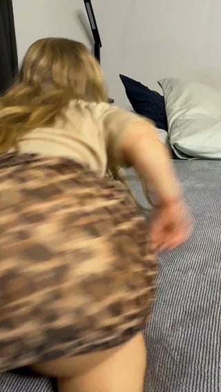 Nothing beats a Spanish dwarf’s big ass