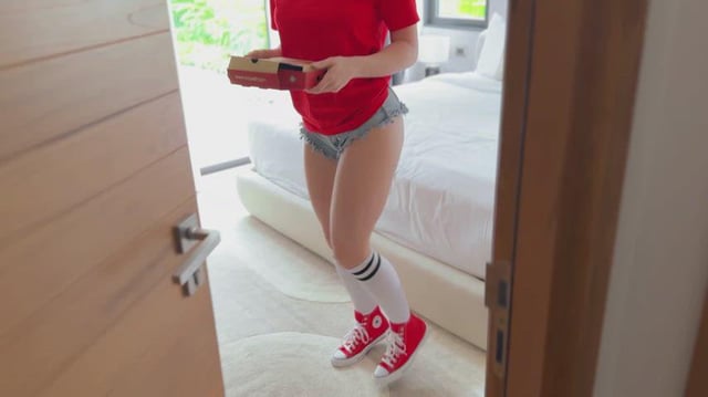 The usual delivery of boobs… oops, pizza [reveal]