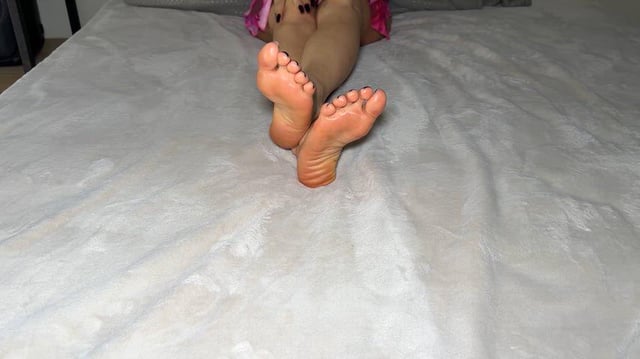 We decided to strike poses to show off my feet more…