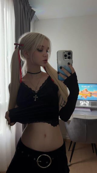 The perfect goth to slut ratio