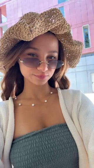 Quick boobies reveal on my walk