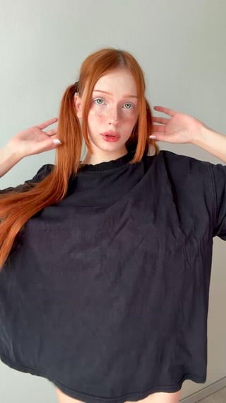 Classic titties reveal :3