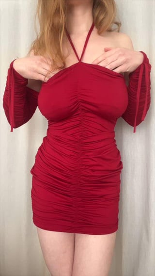 A pale redhead in red for connoisseurs ;)