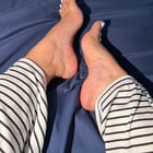 Cozy Sunday… kinda wanna put these feet all over your face.