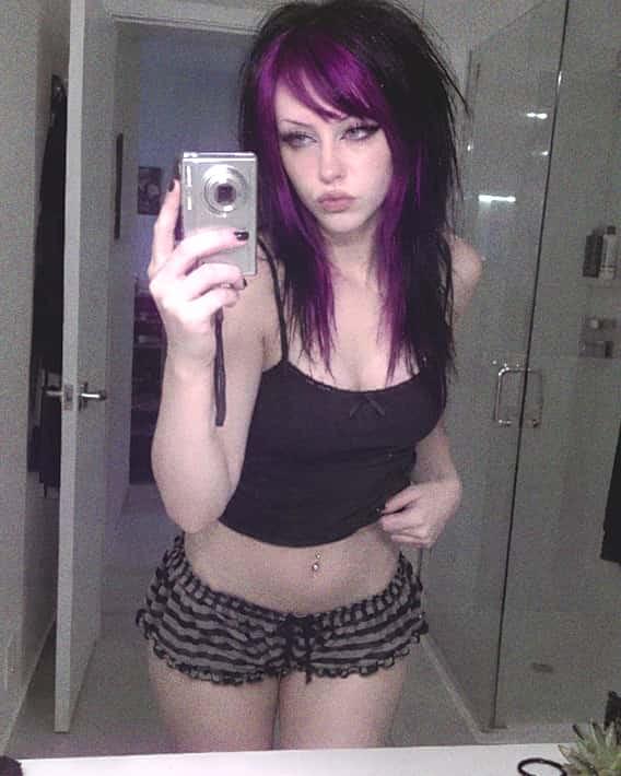 would u smash an emo girl ??