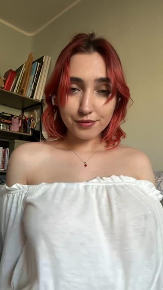 Cute natural tits bouncing
