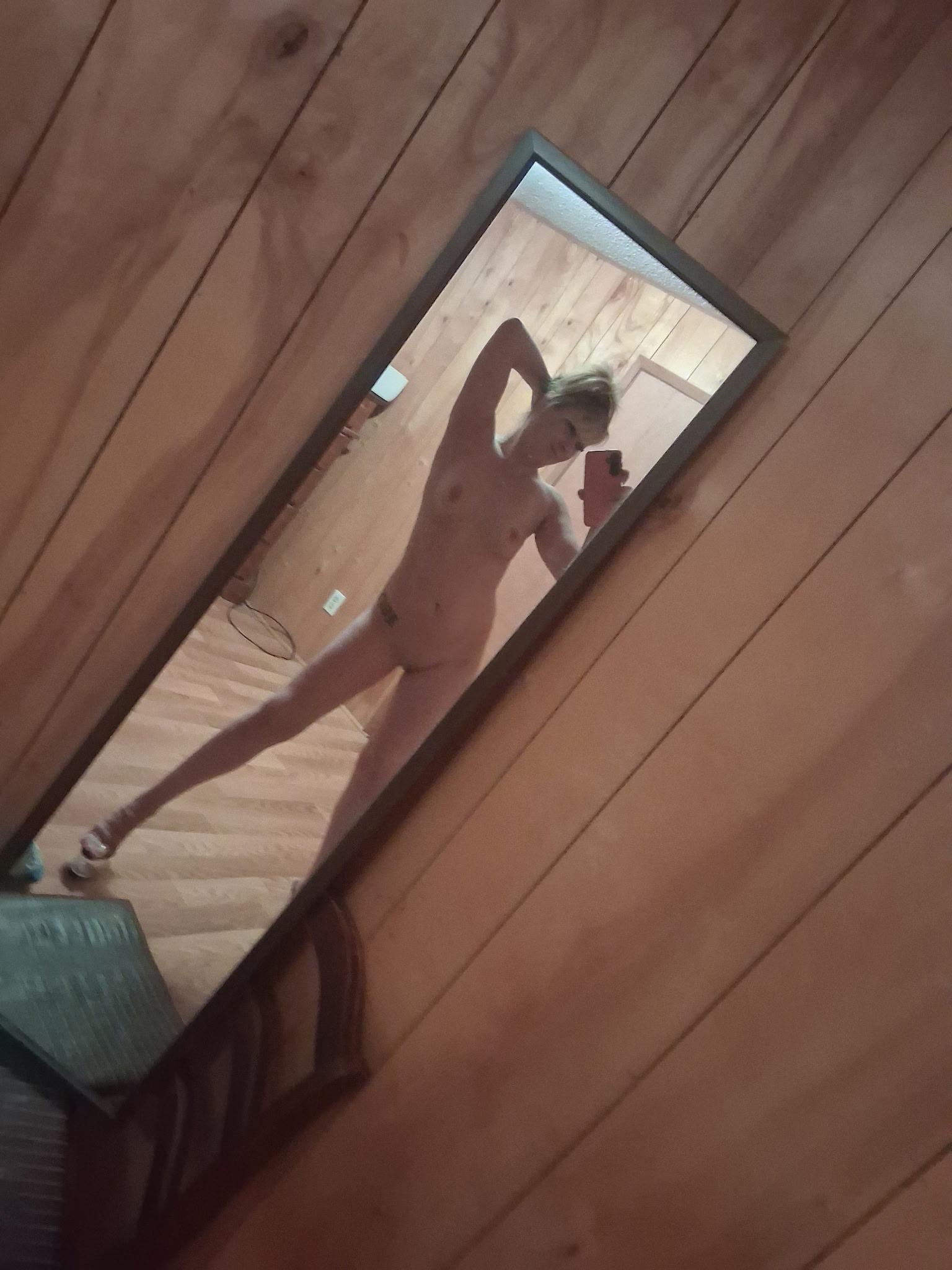 Im just bored [f] 🤩😘😜🤫🫣