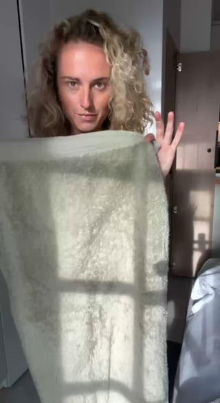 Fresh out the shower and ready😳