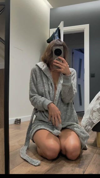Italian wifey, made to be bitten