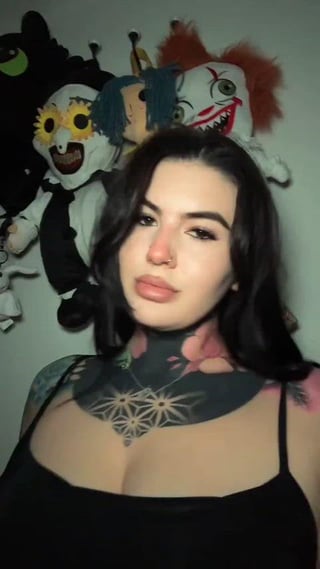 You have the choice of no rent fir a month or 24hrs with my pussy