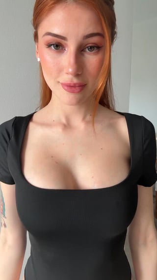 I’m showing off my big tits