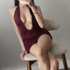 Showing u what’s underneath my date night fit :3