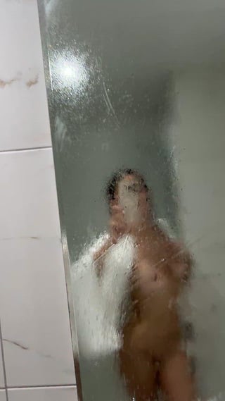 I was just gonna take a selfie, but then I decided to make a little video for you guys instead