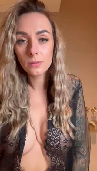 35yo paramedic MILF