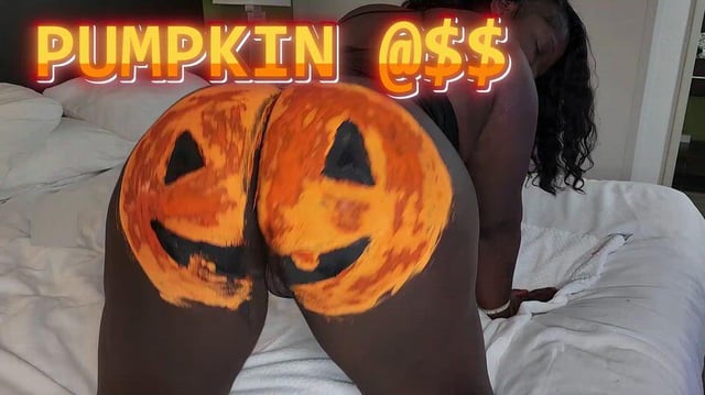 ANOTHER HALLOWEEN BANGER!!! SHE GETS HER @$$ PAINTED LIKE A JACK O LANTERN 🎃 THEN BANGED GOOD!!! 💦