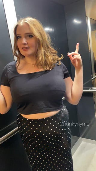 Mamas out on date night