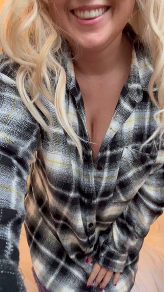 So horny shy curvy girl