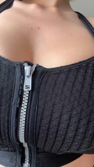 Super hot titty drop
