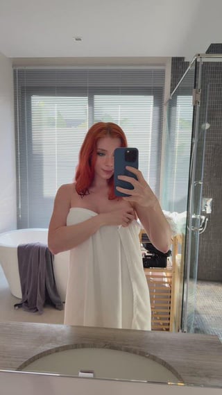 Gorgeous titty reveal after shower