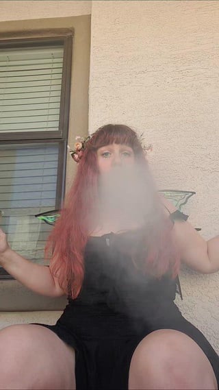 a fairy on the thicker end of the thiccness spectrum