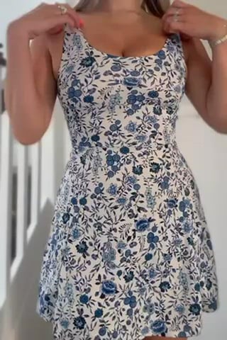 My sundress titties