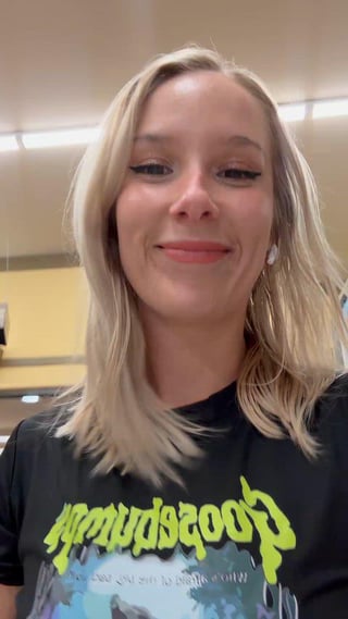 I love pulling my titties out when I’m shopping