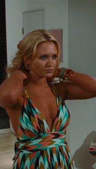 Nicky Whelan – Hall Pass (2011)