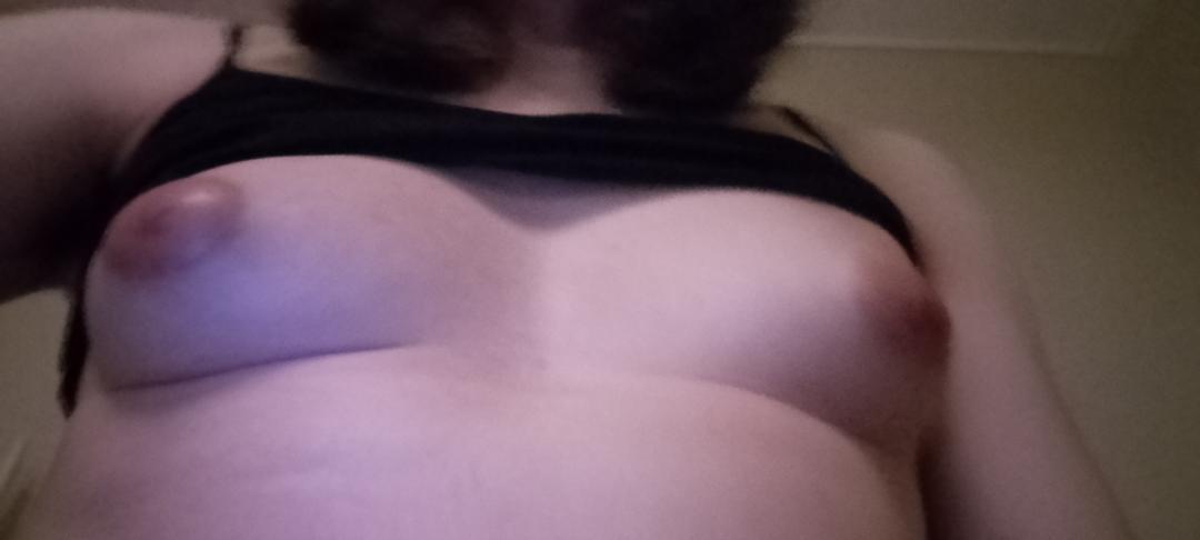 i love my titties :)