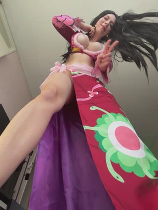 Boa Hancock Reveals Her Little Secret. Cosplay by me excat17