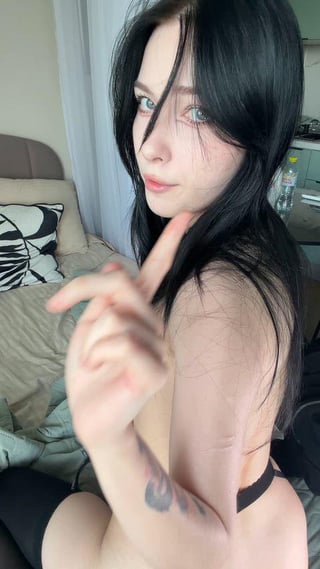 My application to be your goth gf