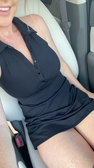 This MILF pussy isn’t going to lick itself
