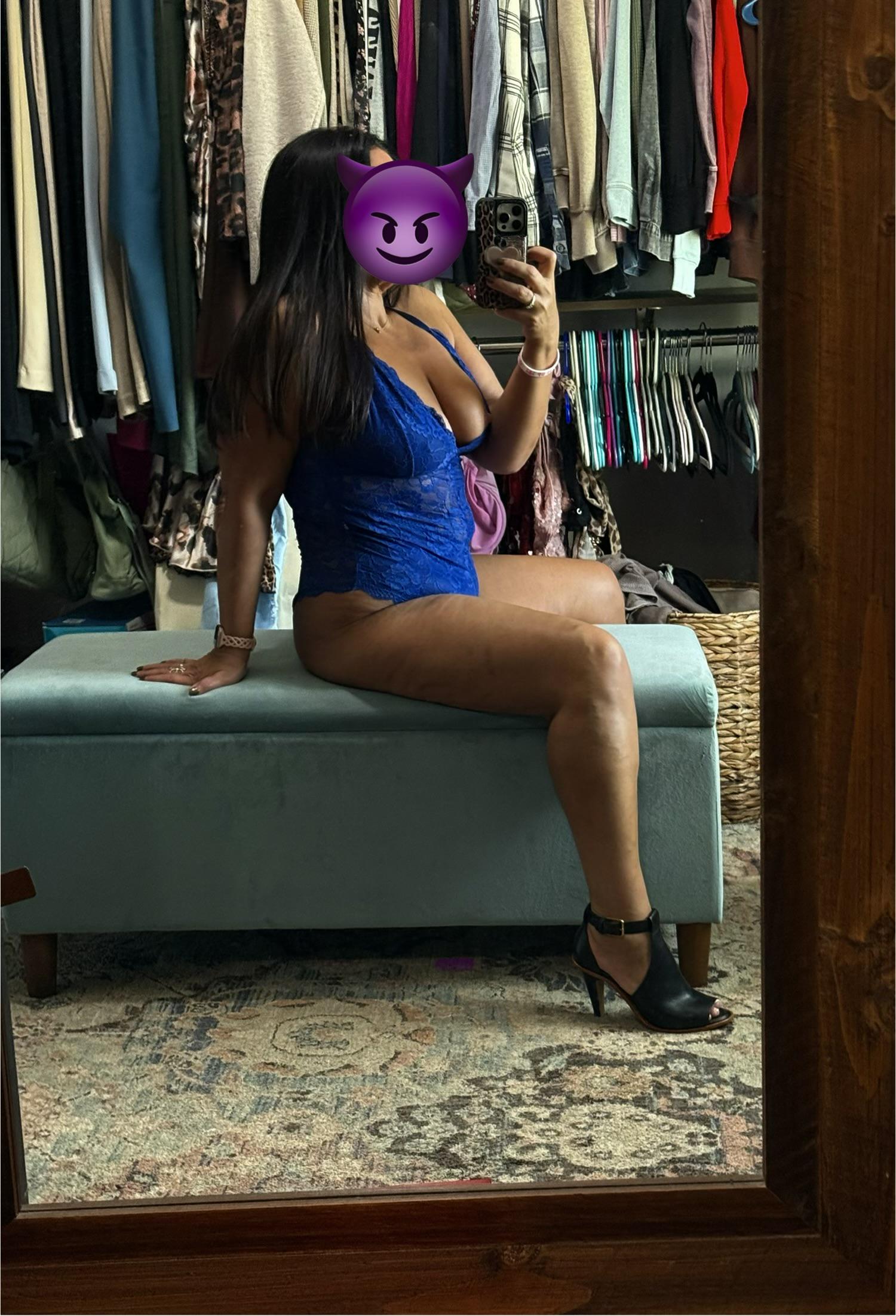Hubby said to find a friend to play with this weekend 😈