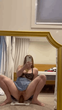 Naughty wives are not afraid to make themselves cum.