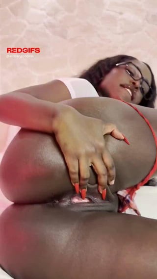 Black girls have the pinkest pussy