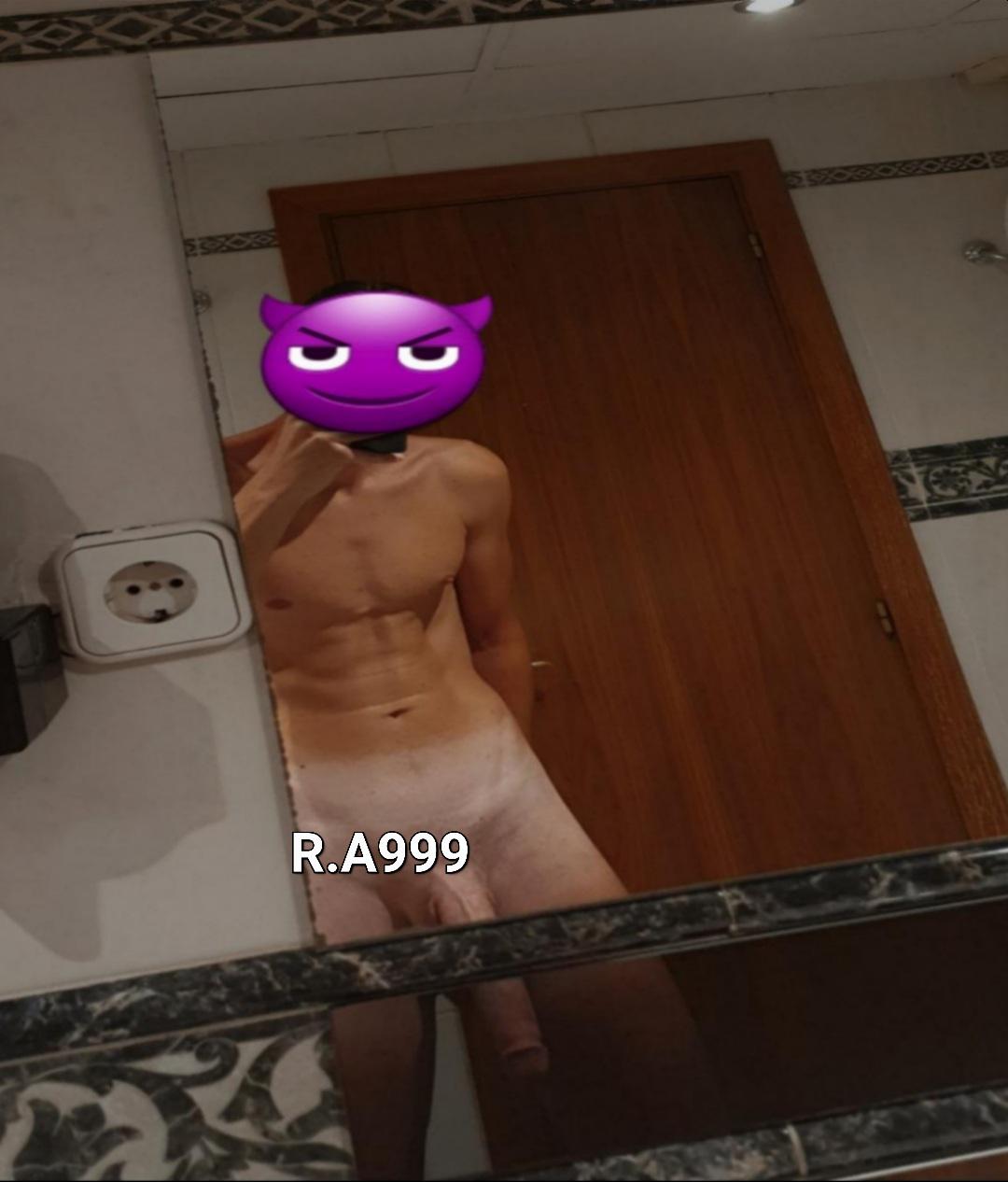 Everybody stares in sauna
