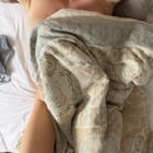 Breakfast in bed (f)