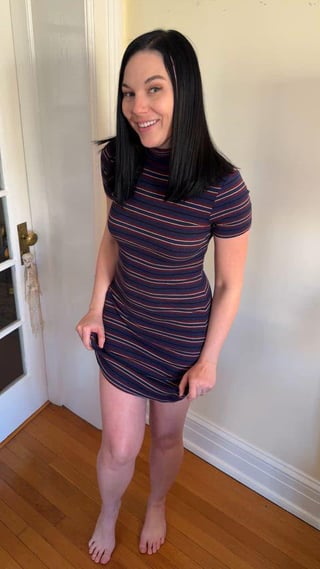 No bra. No panties.