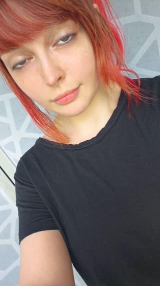 Strawberry scented pale girl ;)