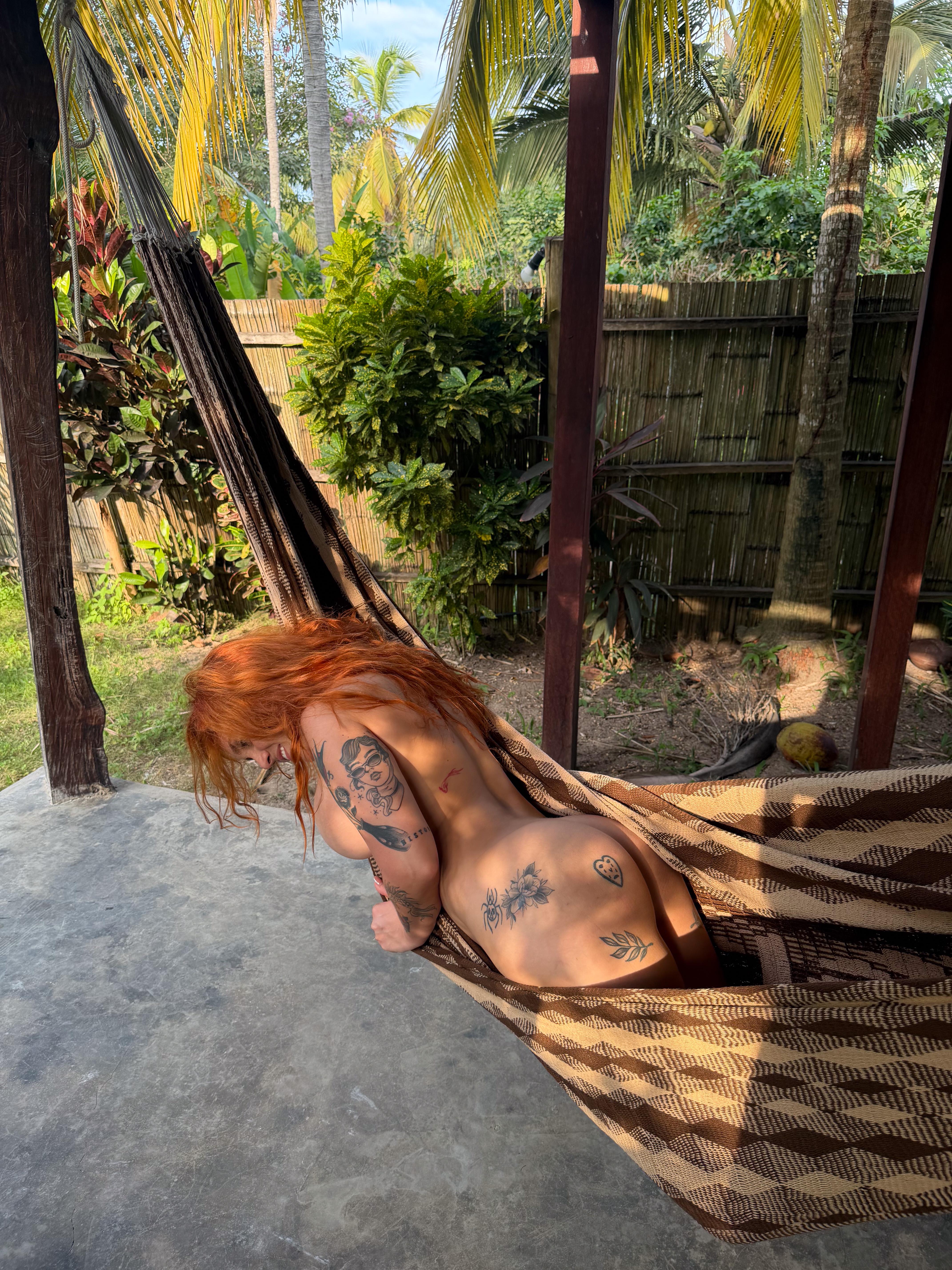 Ginger beach look