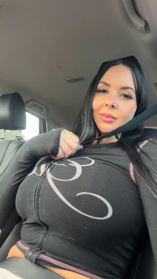 Uber Milf Titty Reveal