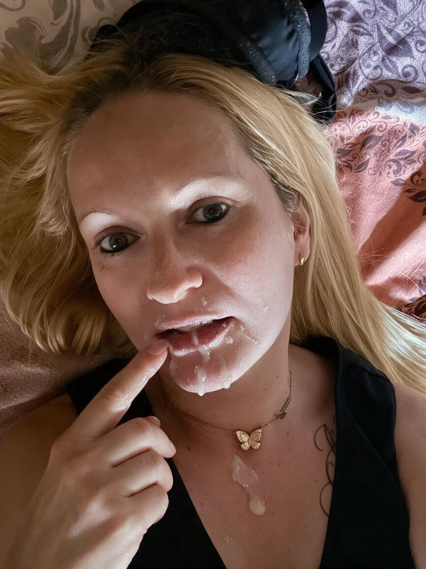 Mon mari adore quand je lui envoie des photos comme ça après une réunion avec un client… serais-tu assez fort pour partager ma vie, ou cela te rendrait-il fou ?