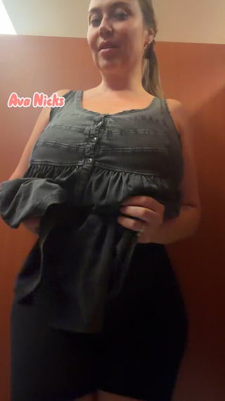 5’9. 200lbs of prime club breeding material