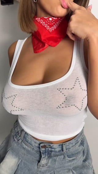perfect natural tits reveal